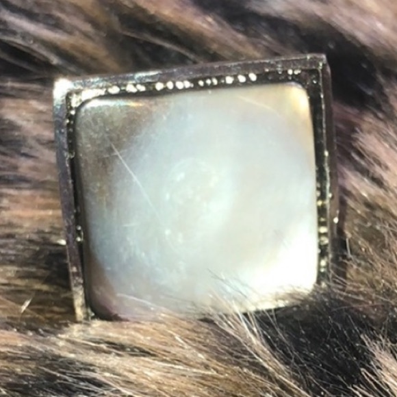 Jewelry - Dark & White Mother of Pearl silver ring